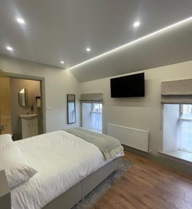 Crossmolina House | Gills Courtyard Accommodation