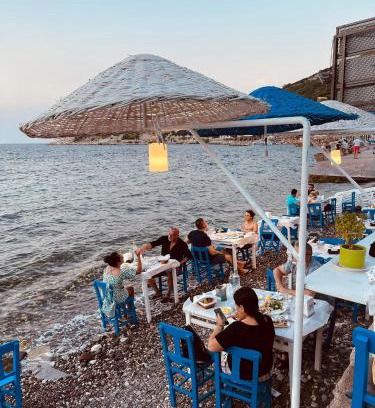 Karaburun Hotel | Giritli Rum Meyhanesi & Butik Otel