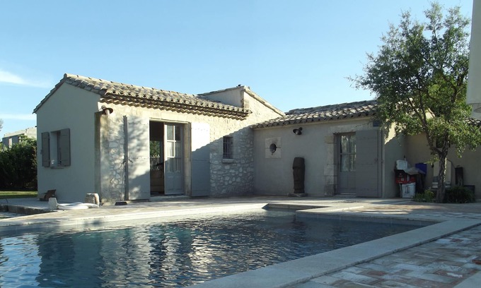 Cabannes Cottage | GITE 2 ROOMS IN CABANNES