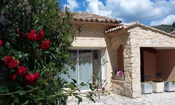 Buis-les-Baronnies House | Gite Buis-les-Baronnies, 1 bedroom, 2 persons