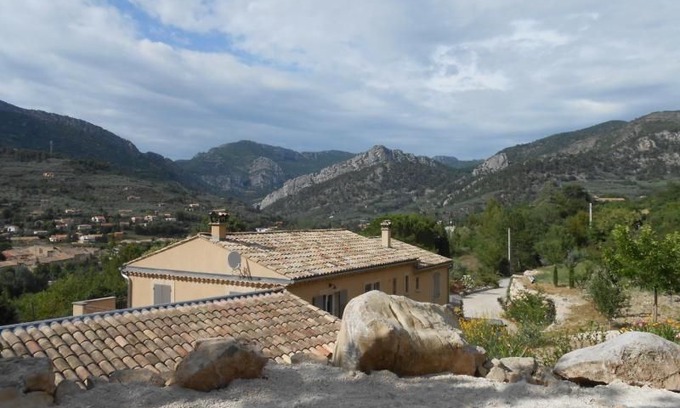 Buis-les-Baronnies House | Gite Buis-les-Baronnies, 2 bedrooms, 5 persons