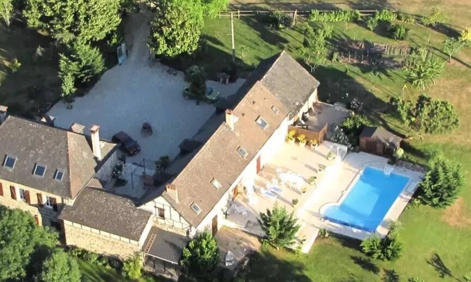 Cublac Villa | Gîte de France The heights of the valade 3 ears - Gîte de France 4 people