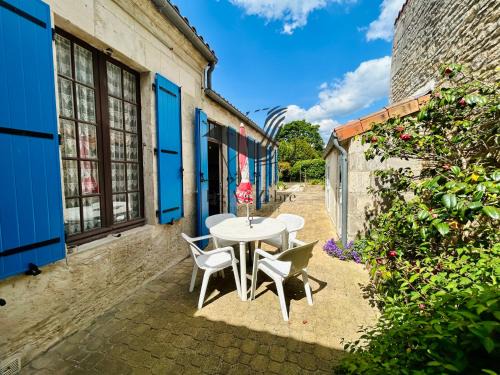 Rochefort House | Gite de Mali - De plain pied à deux pas du centre