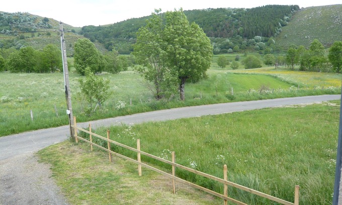 Fraissinet-de-Lozere House | Gîte du Serre a house in the countryside for large family