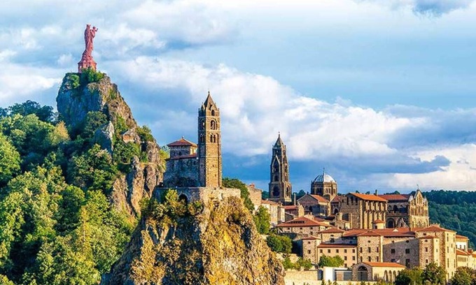 Le Puy-en-Velay Hotel | Gite La Découverte