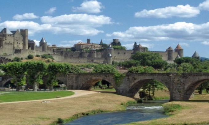 Marseillette House | Gite 'la Forge' converted into an old cellar overlooking the Canal du Midi