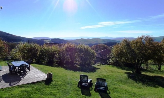 La Tuiliere House | Gite La Tuilière, 4 bedrooms, 8 persons