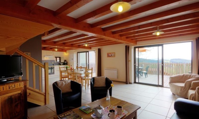 La Tuiliere House | Gite La Tuilière, 7 bedrooms, 14 persons