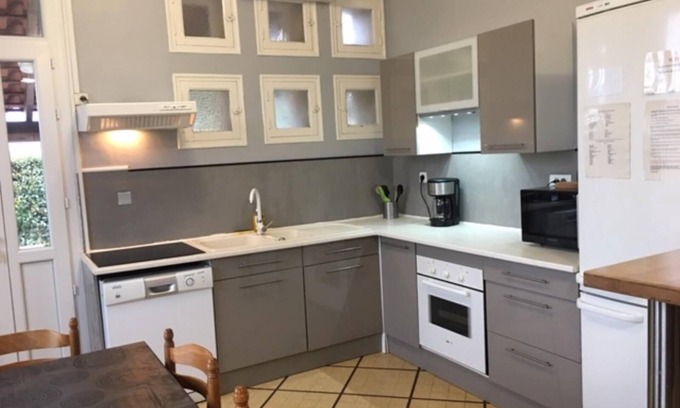 Carpentras Apartment | GITE LES OLIVIERS 6/8 PERSONS