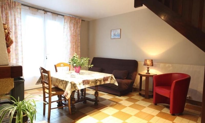 Pissy-Poville House | Gite Pissy-Pôville, 3 bedrooms, 5 persons