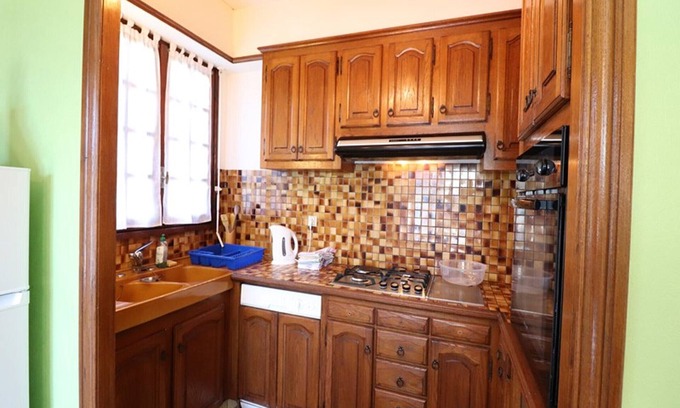 Pleaux Cottage | Gite Pleaux, 2 bedrooms, 5 persons