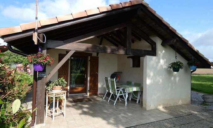 Saint-Lon-les-Mines House | Gite Saint-Lon-les-Mines, 2 bedrooms, 4 persons
