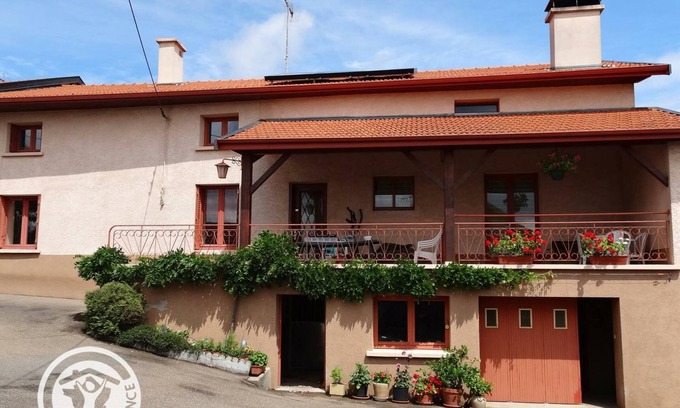 Saint-Just-la-Pendue House | Gite St-Just-la-Pendue, 2 bedrooms, 4 persons