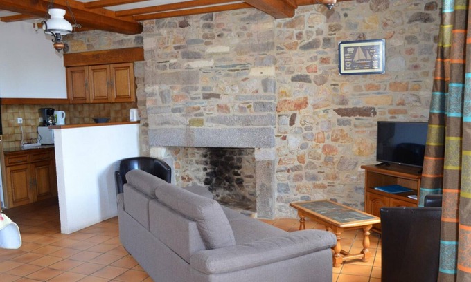 Teurtheville-Hague Cottage | Gite Teurthéville-Hague, 2 bedrooms, 4 persons