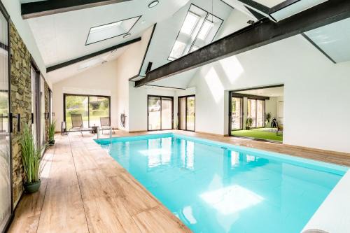 Caden Villa | Gite Ti Coz piscine intérieure
