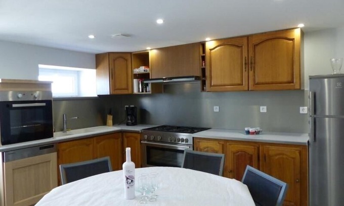 Valigny House | Gite Valigny, 3 bedrooms, 12 persons