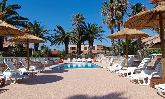 Roquefort-des-Corbieres House | Gitelacapelle with 2 swimming pool bedrooms, 10mm from wild beaches, tropical setting .