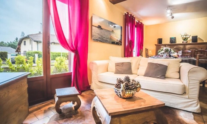 Ychoux House | Gîtes chez PAT, a house in the countryside near the beach