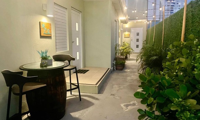 Cangrejo Arriba Apartment | GIVE-Updated 1-bedroom unit just step away from the beach!