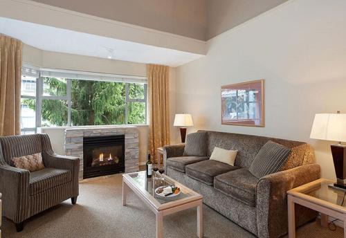 Blackcomb Apartment | Glacier Lodge 340 by Outpost Whistler