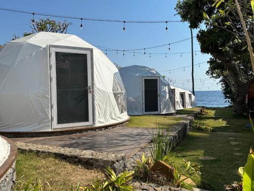 Kubu Hotel | Glamping @ Pebbles & Fins