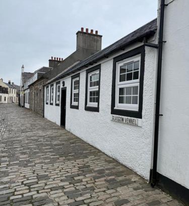 Irvine Apartment | GlasVenn Cottages