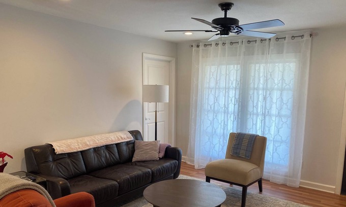 Crowley House | Glendale Red Stone