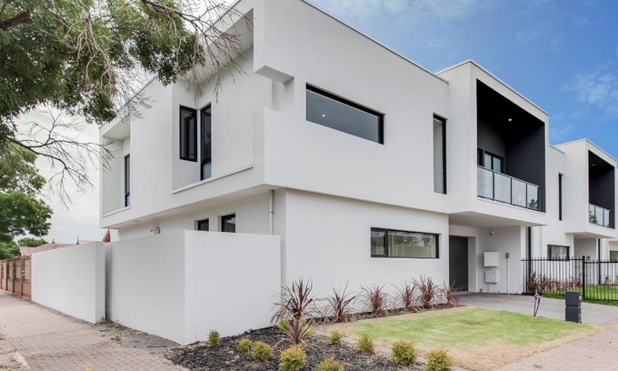 Glenelg East House | Glenelg on First