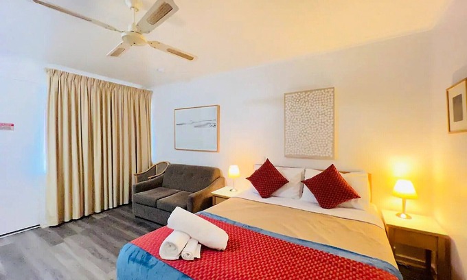 Glenelg Apartment | Glenelg Studio Apartment no 30 – A Comfortable Coastal Escape