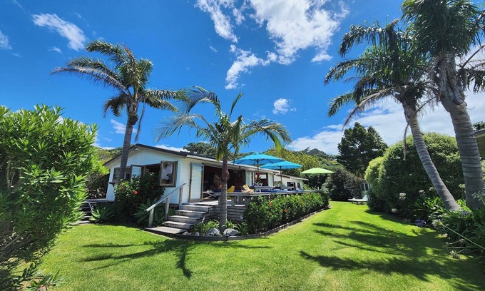 Hahei House | Glo's Place on Hahei Beach Rd, Glo's Place on Hahei Beach Rd
