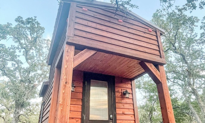 Eastland Cabin | Glorious 1 Lake Eastland Glamping Tiny Town Love Byrd