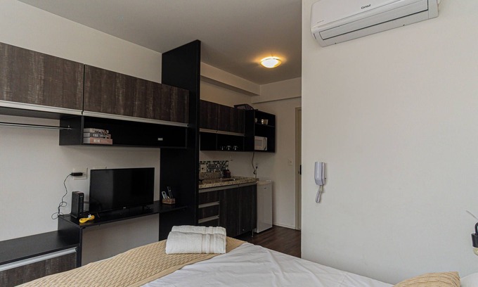 Brooklin Novo Apartment | Glow Brooklin 1301 – New and Modern 30m Subway