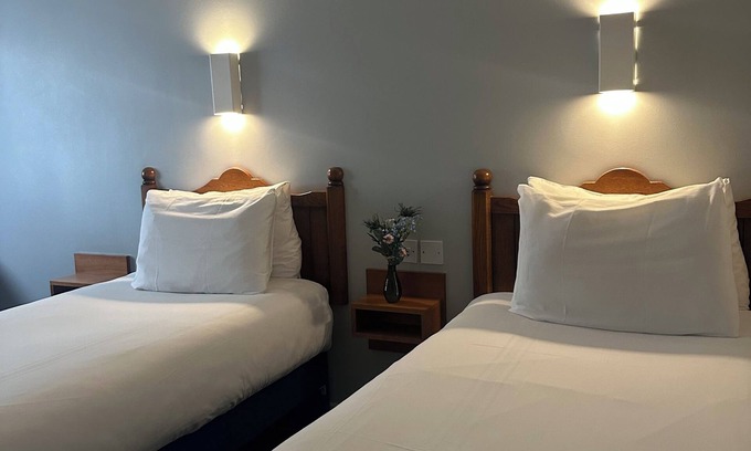 Cumbernauld Hotel | go2 Glasgow Cumbernauld Hotel