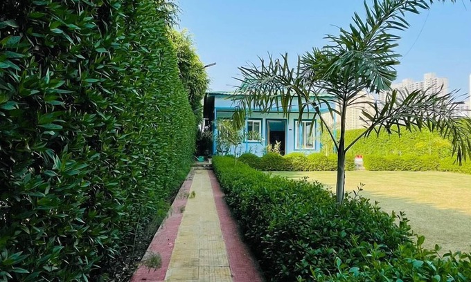 Greater Noida Resort | GoBravo 48-2BHK Farm with Pool Noida