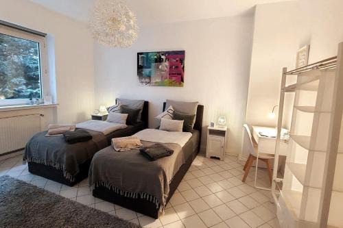 Stadtbezirke I Apartment | Gockel Homes 2 - Central with balcony & Netflix