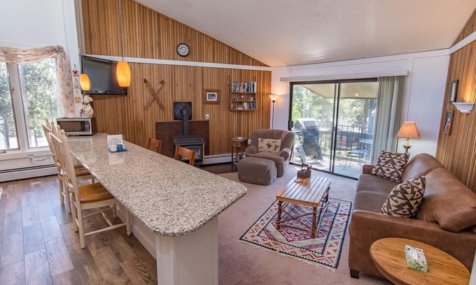 Peak 8 Condo | Gold Camp Placer Condo: On Shuttle Route