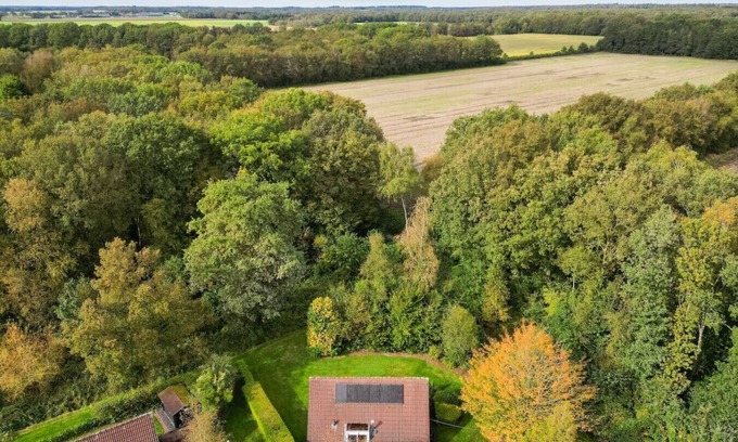 Zwiggelte House | Goldcrest I Bungalow with Fireplace and Garden