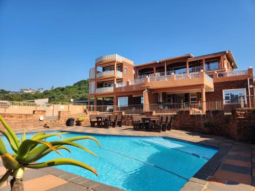 La Mercy Hotel | Golden Dawn Chalets
