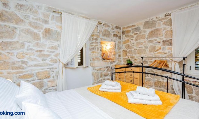 Old Town Apartment | Golden Dream in Diocletian Palace