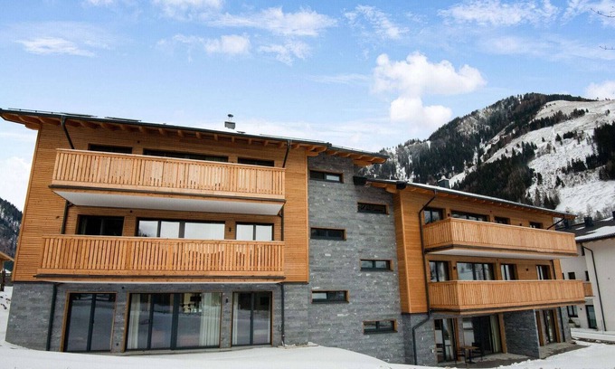 Rauris Apartment | Golden Lodges Rauris Resort with ski storage