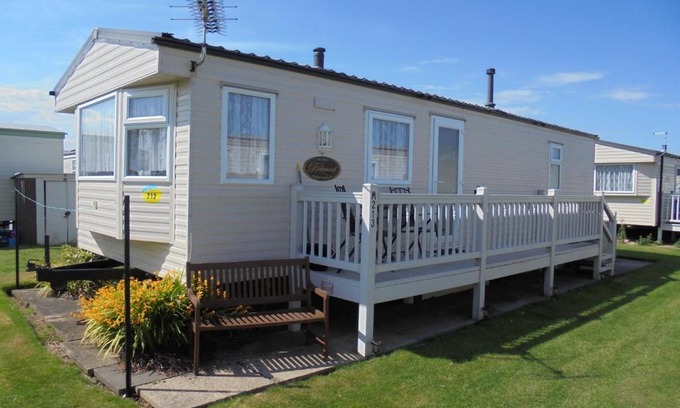 Ingoldmells Apartment | Golden Sands: Richmond GS:- 6 berth, Blow heated, Access to the beach