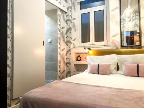 Lisbon Old Town Apartment | Golden Studio A/C · Central