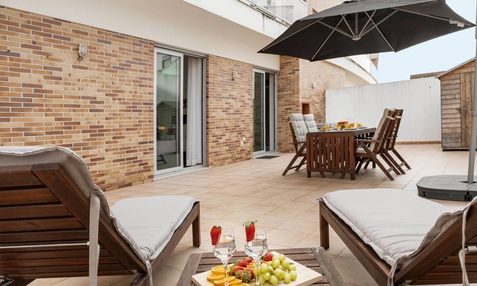Sao Martinho do Porto Apartment | Golden Terrace Delight