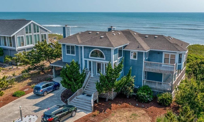 Colington House | Goldenberg - 🏄Enjoy Spectacular Views from this 4 BR Oceanfront Home🏄