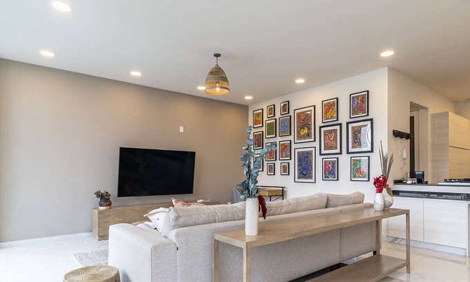 Miguel Hidalgo Apartment | Goldsmith by Kukun Su