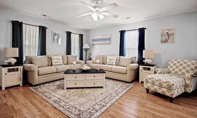 Pawleys Island House | Golf ~ Beach ~ Attractions.Centrally in Quiet Pawleys Island Neighborhood