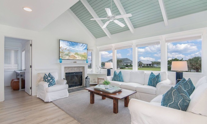 Bald Head Island House | Golf course view home on Bald Head Island