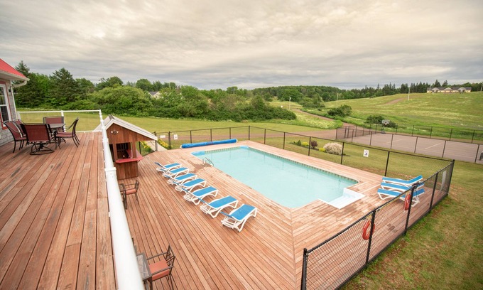 Stanley Bridge Condo | Golf, Green Gables & more at this luxurious villa at The Gables Golf Resort