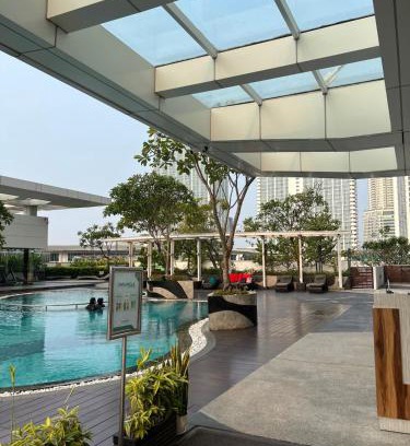 Tangerang Apartment | Golf View from the Highest Floor at U-Residence tower 2, Lippo Karawaci