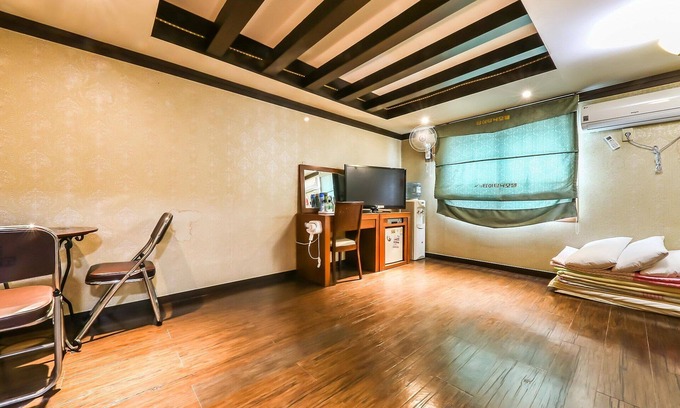 Gongju Hotel | Gongju Titanic